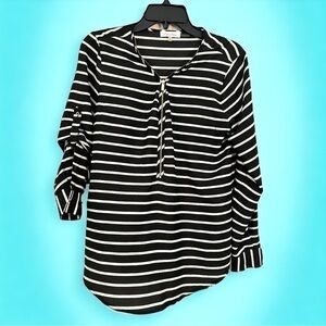 CALVIN KLEIN S Pullover V-Neck Top Roll-Tab Sleeves